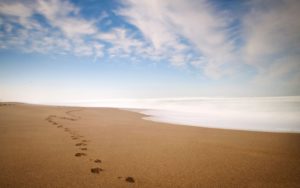 footprints in the sand poem – wondrlust